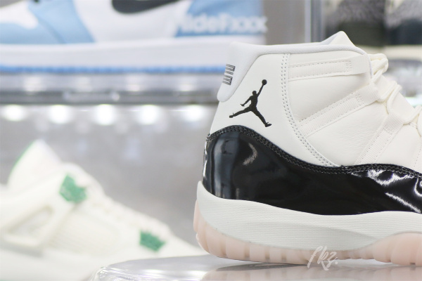 Air Jordan 11  “Neapolitan”（WMNS）（A1）