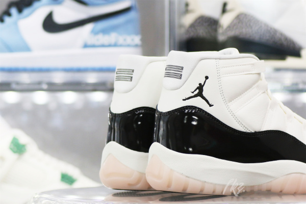 Air Jordan 11  “Neapolitan”（WMNS）（A1）