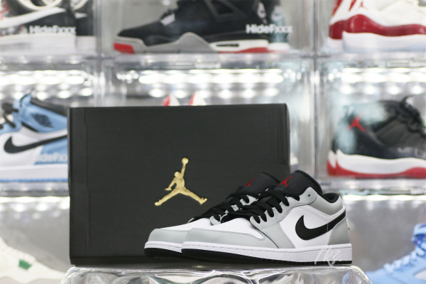 Air Jordan 1 Low Light Smoke Grey