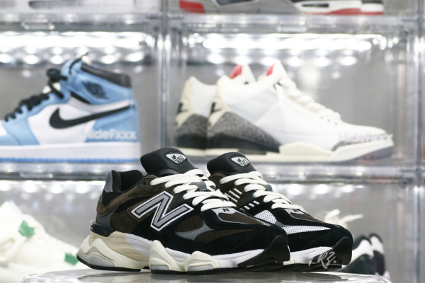 New Balance 9060 Brown Black