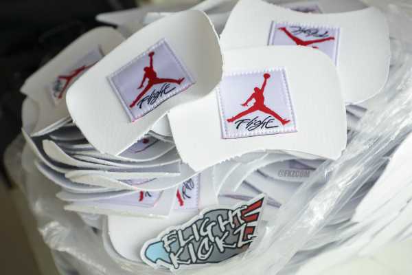 Air Jordan 4  Red Cement  2023（A1）