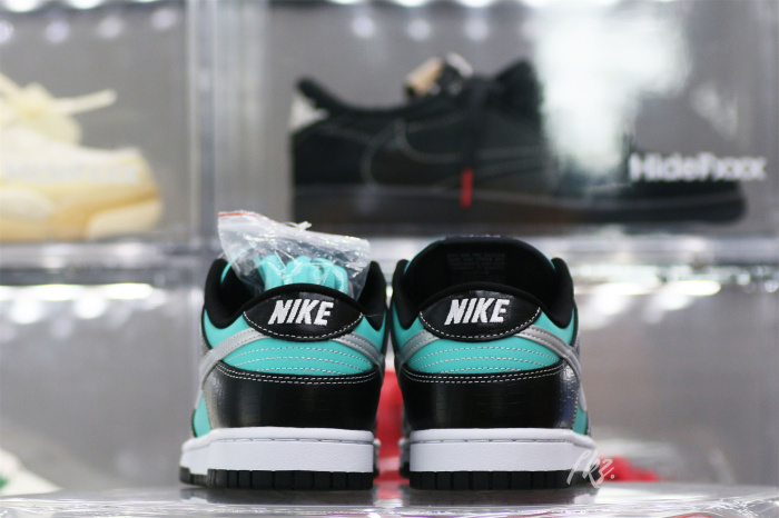 Nike SB Dunk Low Diamond Supply Co. Tiffany