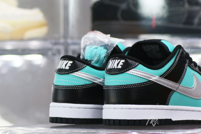Nike SB Dunk Low Diamond Supply Co. Tiffany