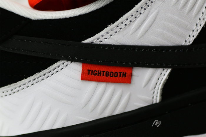 Nike SB Dunk Low TIGHTBOOTH
