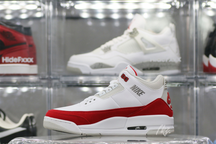 Air Jordan 3 Retro Tinker  Air Max 1 - University Red