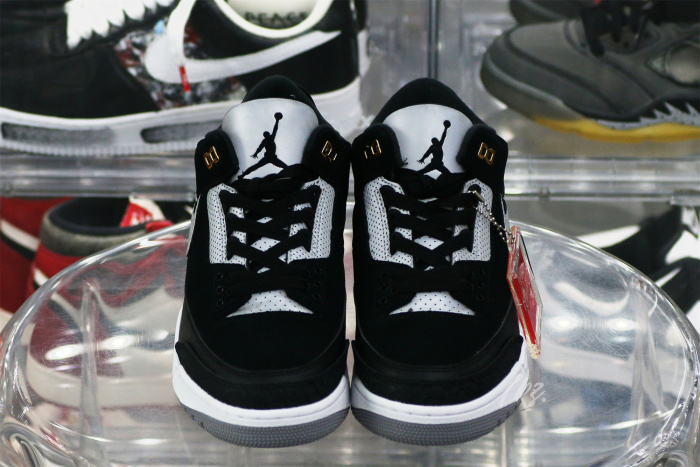 Air Jordan 3  Tinker Hatfield  sneakers