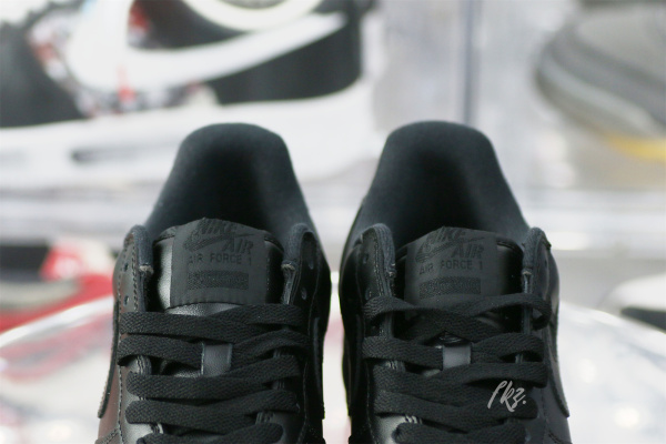 Nike Air Force 1 Low Supreme Black