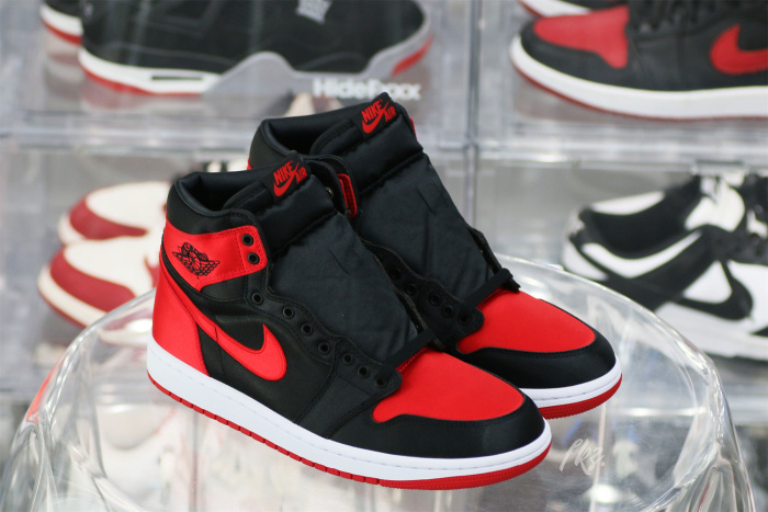 Jordan 1 Retro Satin Bred/Banned 2023（A1）
