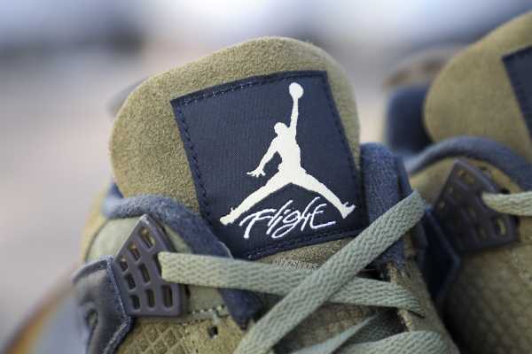 Air Jordan 4 Retro SE Craft Medium Olive（A1）