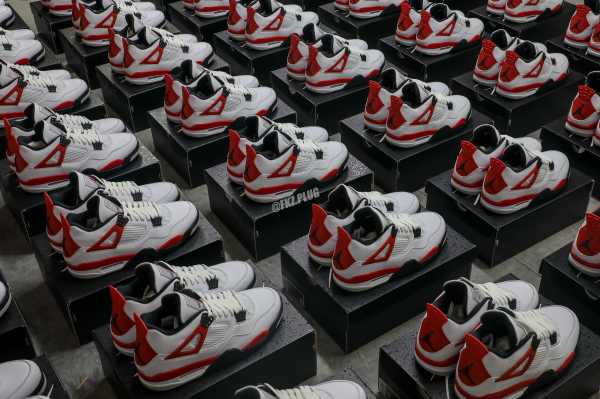 Air Jordan 4  Red Cement  2023（A1）