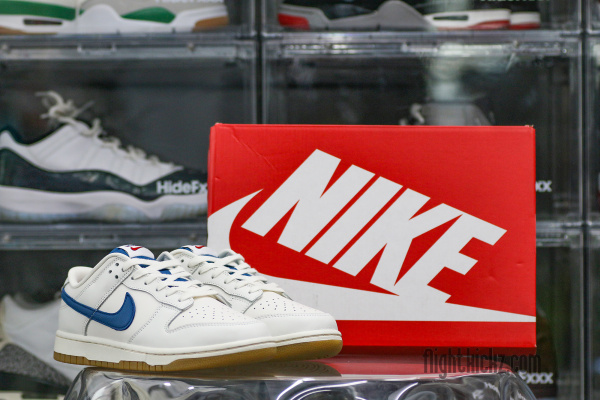 Nike Dunk Low SE Sail Dark Marina Blue