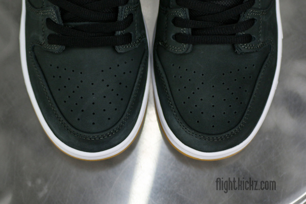 Nike Dunk SB  Black Gum  2023