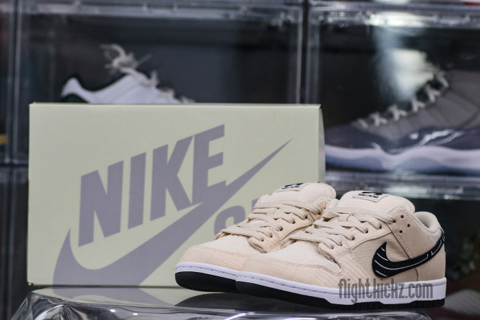 Nike SB Dunk Low Albino & Preto 2023
