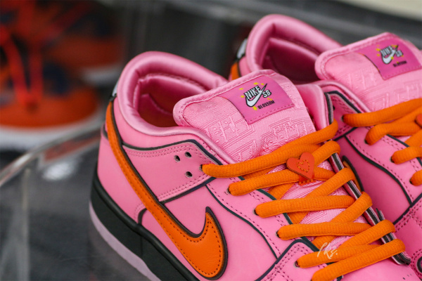The Powerpuff Girls x Nike SB Dunk Low Blossom 