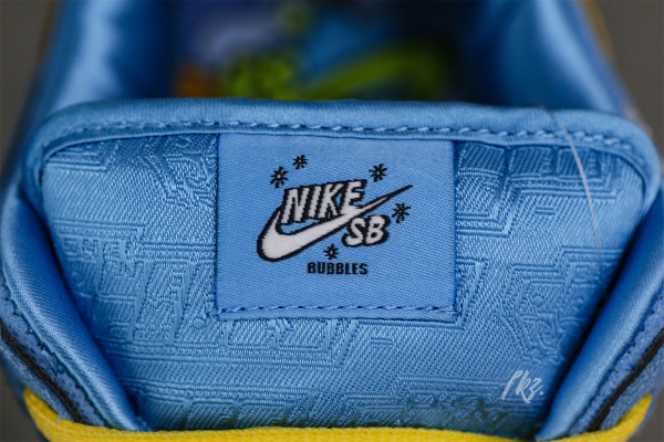 The Powerpuff Girls X Dunk Low Pro SB QS Bubbles