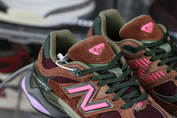 New Balance 9060 Burgundy Pink