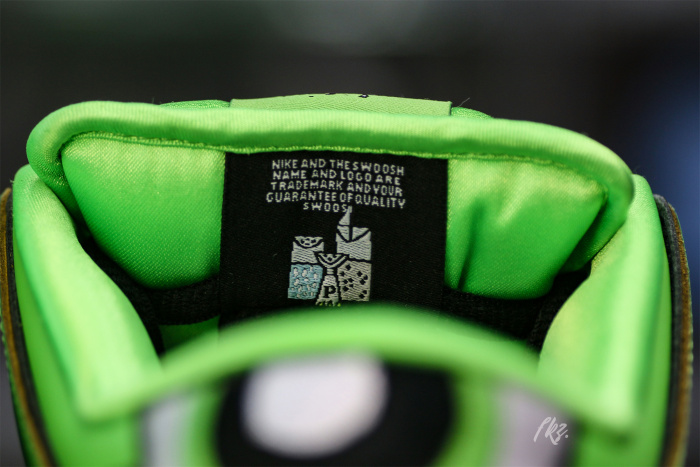 The Powerpuff Girls x Dunk Low Pro SB QS 'Buttercup'