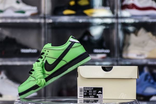 The Powerpuff Girls x Dunk Low Pro SB QS 'Buttercup'