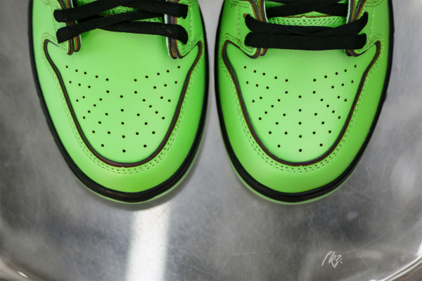 The Powerpuff Girls x Dunk Low Pro SB QS 'Buttercup'