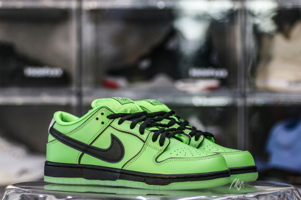 The Powerpuff Girls x Dunk Low Pro SB QS 'Buttercup'