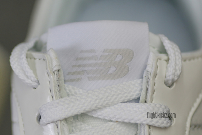New Balance Wmns 327 White Moonbeam
