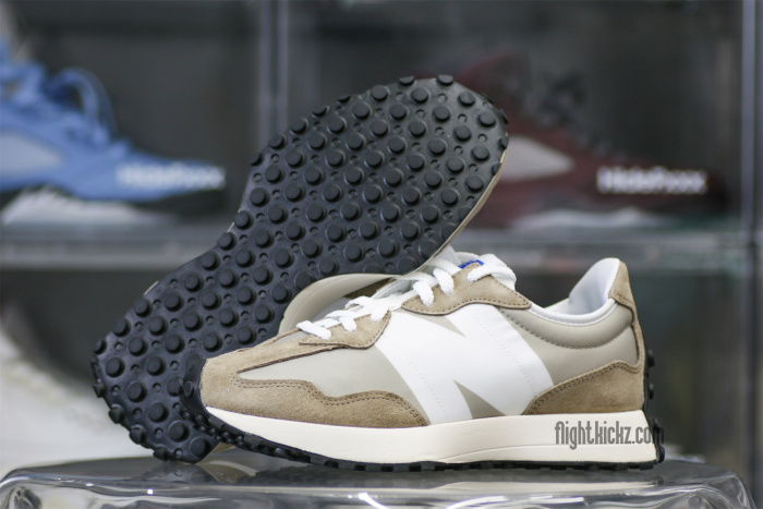 New Balance 327 Mushroom
