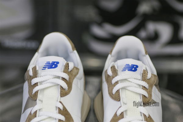 New Balance 327 Mushroom