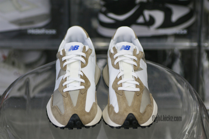 New Balance 327 Mushroom