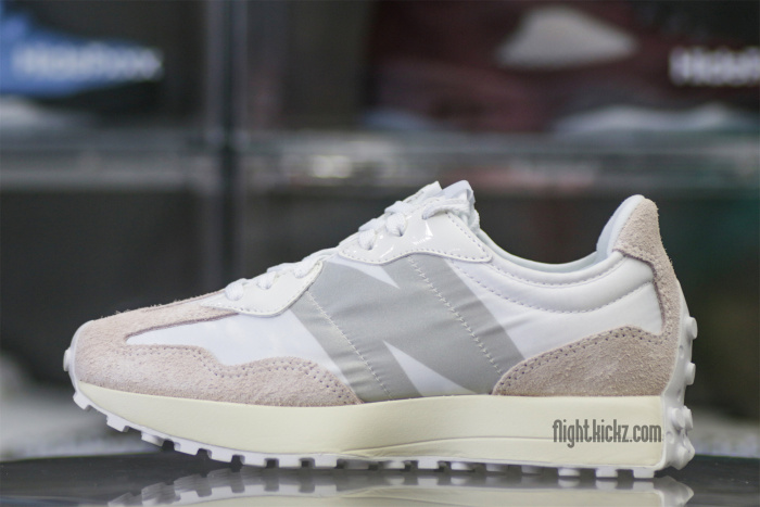 New Balance Wmns 327 White Moonbeam