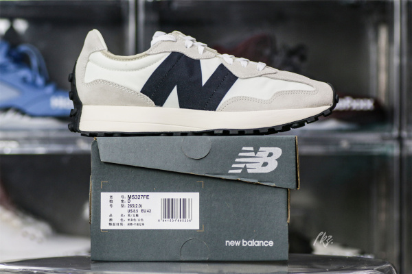 New Balance 327 Sea Salt Black