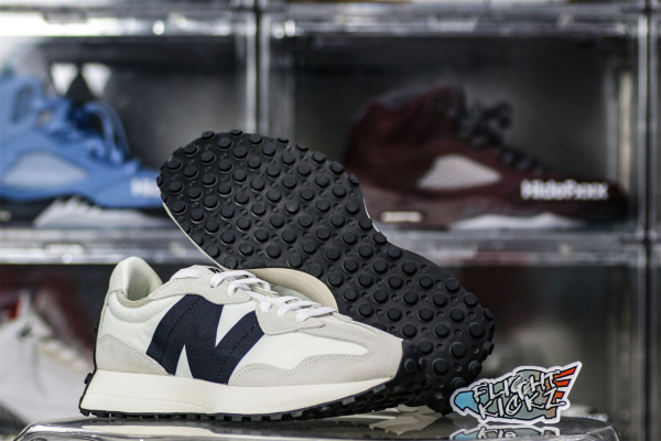 New Balance 327 Sea Salt Black