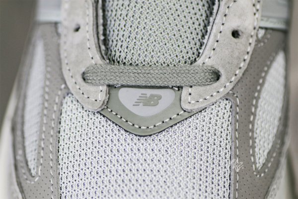 New Balance 990v6 MiUSA WTAPS