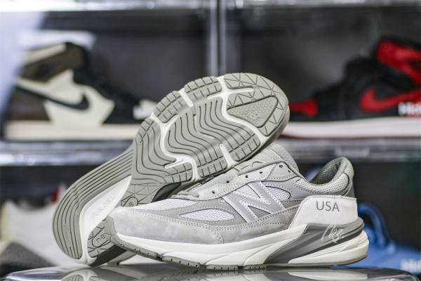 New Balance 990v6 MiUSA WTAPS