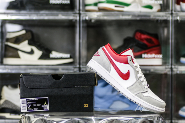 Air Jordan 1 Low SE Light Smoke Grey Gym Red
