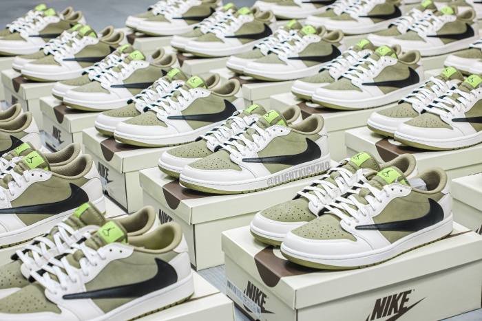 Travis Scott x Air Jordan 1 Low Golf Neutral  Olive（A1）