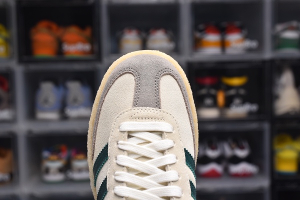 Ronnie Fieg X Clarks X 8th Street Samba Chalk White