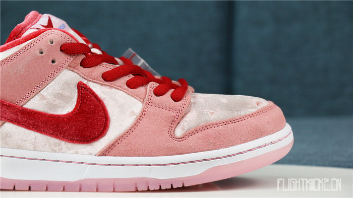 Nike SB Dunk Low StangeLove（A1）(Flash Sale Size4)