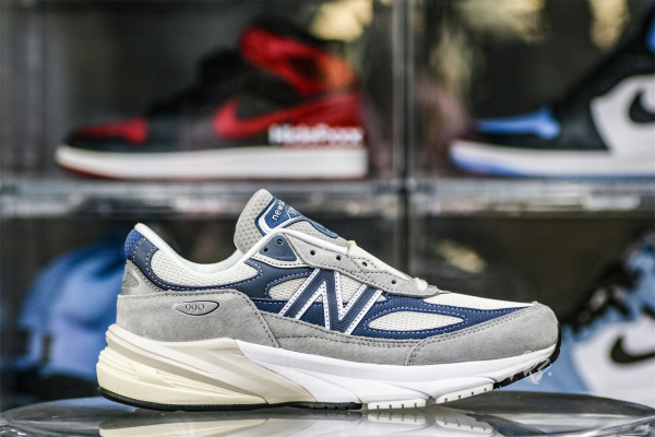 990 V 6 Made In USA Grey Day 2023