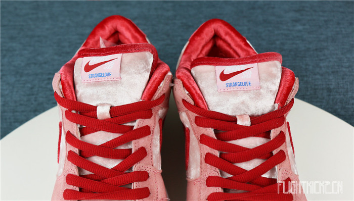 Nike SB Dunk Low StangeLove（A1）(Flash Sale Size4)