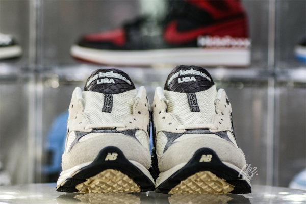 New Balance Teddy Santis 990 V3  Moonbeam