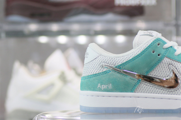 April Skateboards x Nike SB Dunk Low(Flash Sale Size9.5)