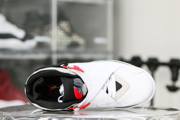 Air Jordan 8 Retro 'Bugs Bunny' 2013