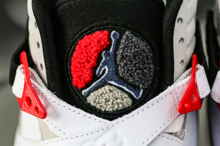 Air Jordan 8 Retro 'Bugs Bunny' 2013