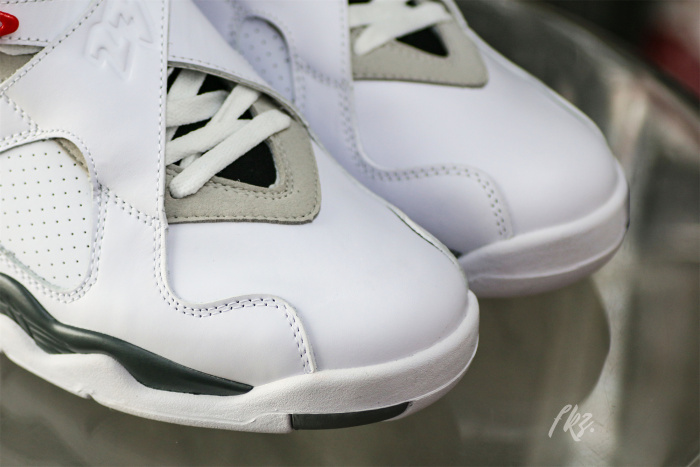 Air Jordan 8 Retro 'Bugs Bunny' 2013