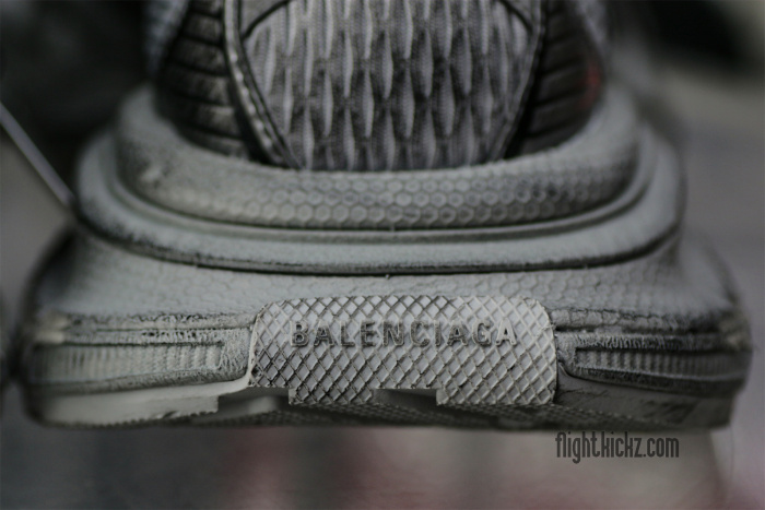 Balenciag*  3XL Sneaker 'Worn‑Out ‑ Gray' 