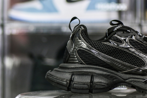 Balenciag*  3XL Runner Black
