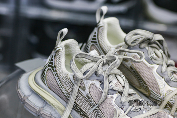 Balenciag*  3XL Sneaker 'Worn‑Out ‑ Light Beige' 