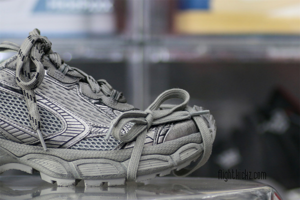 Balenciag*  3XL Sneaker 'Worn‑Out ‑ Gray' 