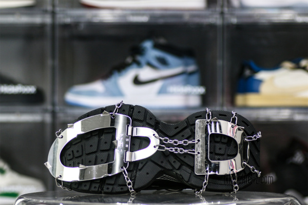 B@lenciag* 3XL Ski Sneaker in Black and white (Removable footwear chains) 