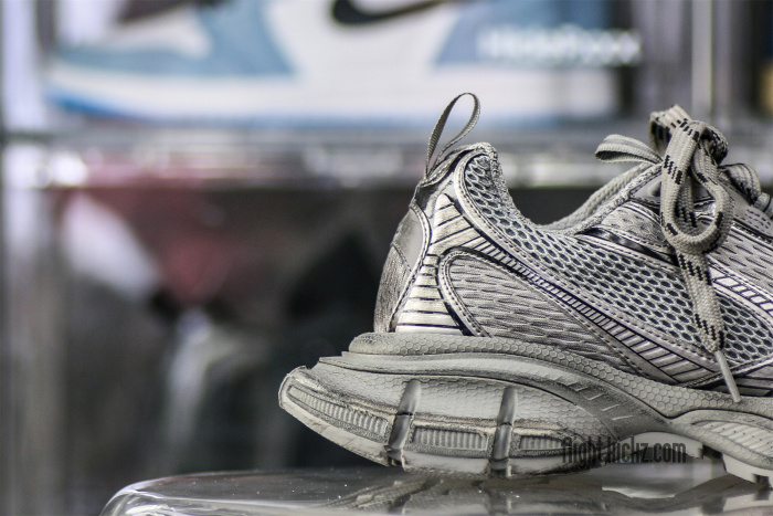 Balenciag*  3XL Sneaker 'Worn‑Out ‑ Gray' 